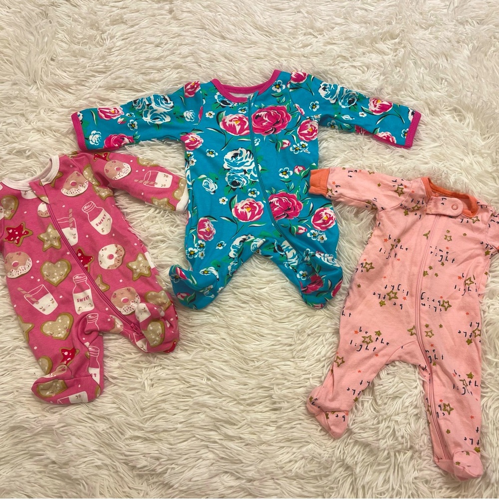 Preemie clothes